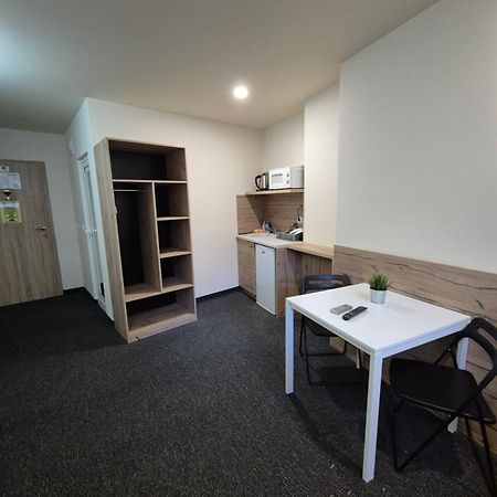 Стаи За Гости "Централ" Фамилни Стаи & Апартаменти Gabrovo Habitación foto