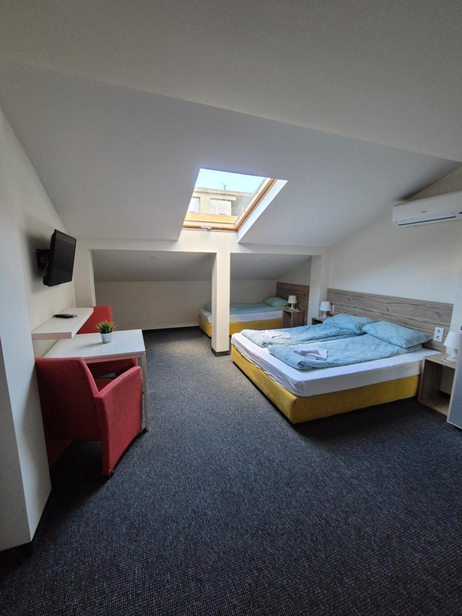 Стаи За Гости "Централ" Фамилни Стаи & Апартаменти Gabrovo Habitación foto