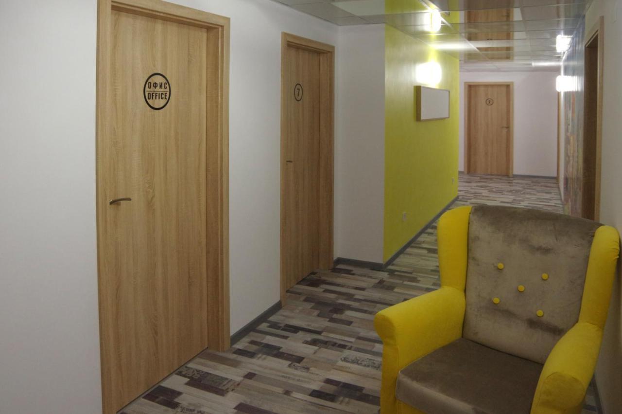 Стаи За Гости "Централ" Фамилни Стаи & Апартаменти Gabrovo Exterior foto