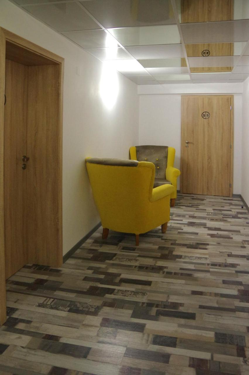 Стаи За Гости "Централ" Фамилни Стаи & Апартаменти Gabrovo Exterior foto