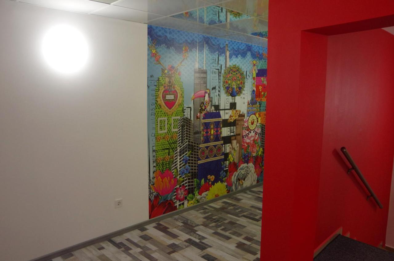 Стаи За Гости "Централ" Фамилни Стаи & Апартаменти Gabrovo Exterior foto