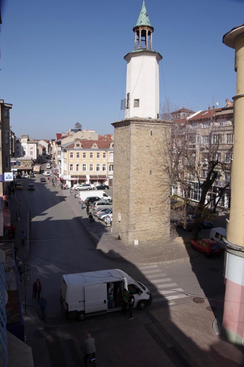 Стаи За Гости "Централ" Фамилни Стаи & Апартаменти Gabrovo Exterior foto
