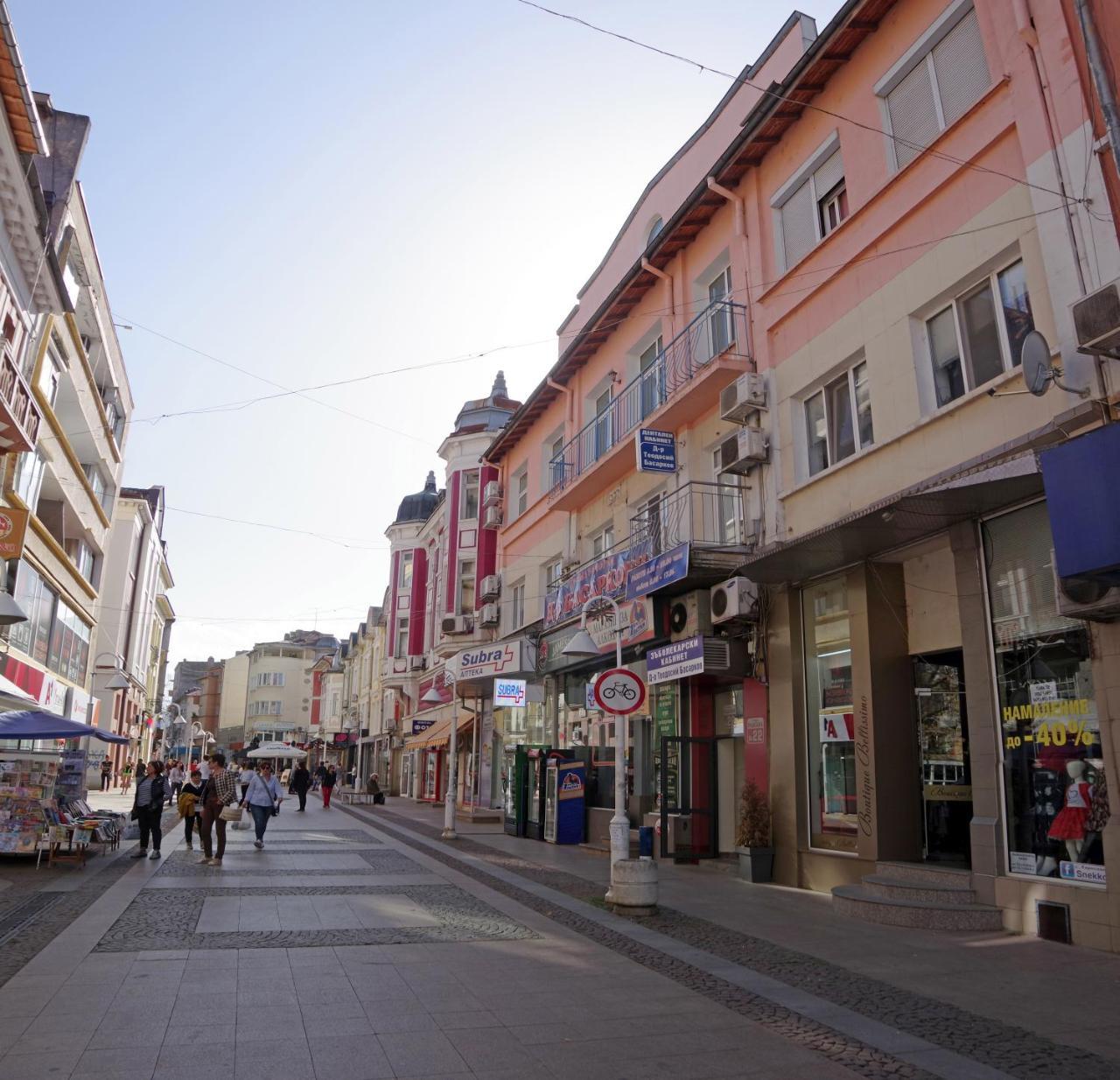 Стаи За Гости "Централ" Фамилни Стаи & Апартаменти Gabrovo Exterior foto